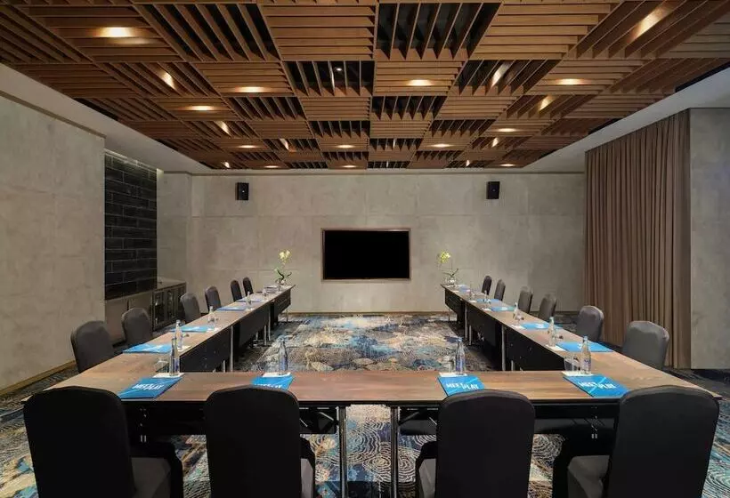 Pullman Lombok Merujani Mandalika Beach Resort