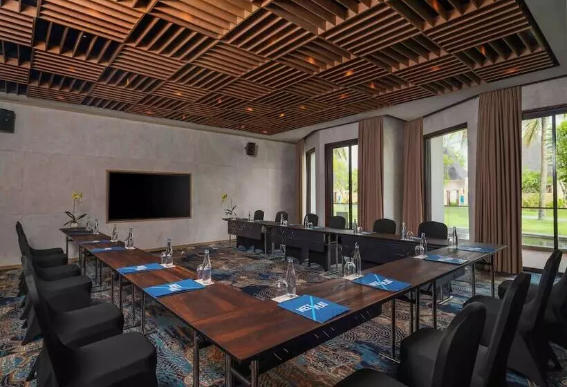 Pullman Lombok Merujani Mandalika Beach Resort