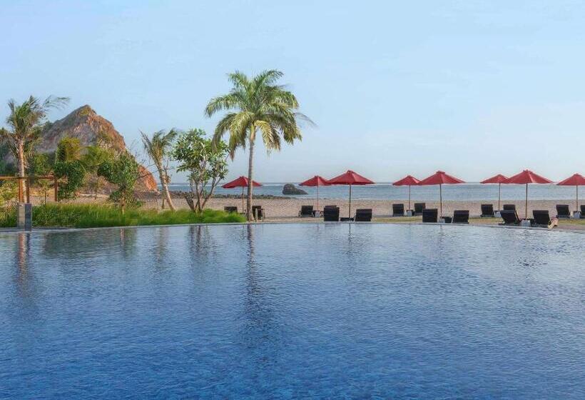 Pullman Lombok Merujani Mandalika Beach Resort