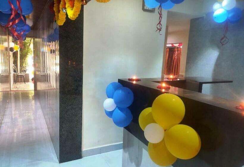 ホテル Vaishali Residency