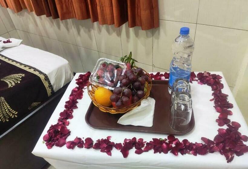 ホテル Vaishali Residency