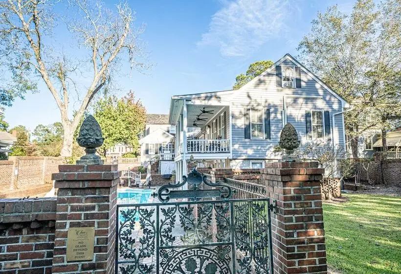 Aamiaismajoitus (B&B) The Inn On North Jefferson