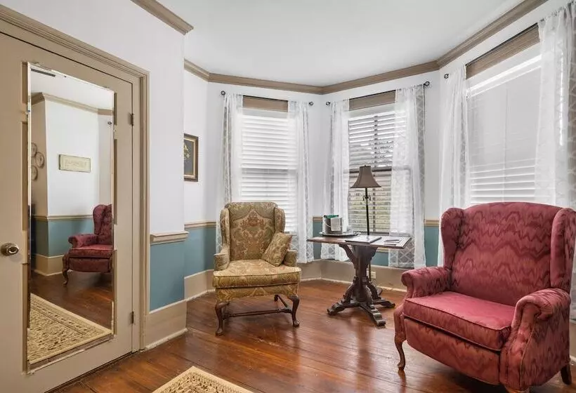 Aamiaismajoitus (B&B) The Inn On North Jefferson