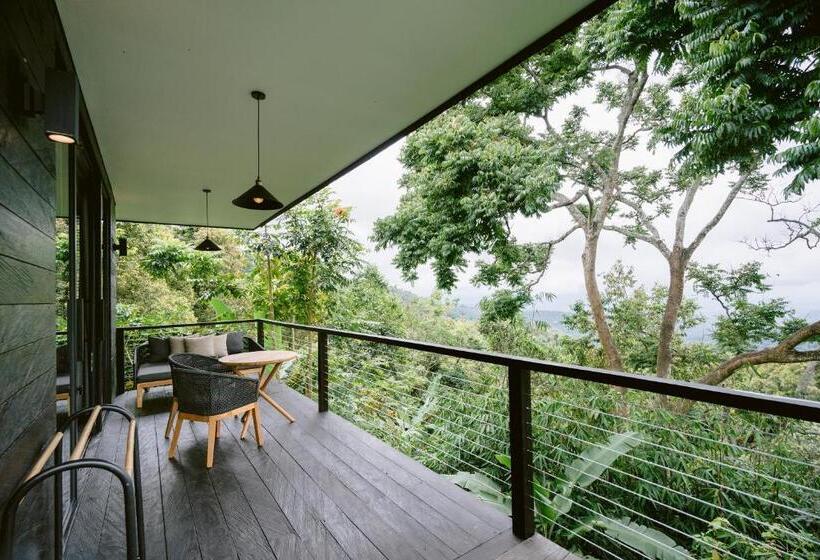 בית מלון כפרי Munduk Cabins