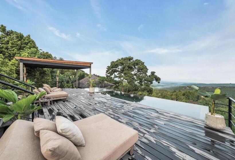 בית מלון כפרי Munduk Cabins