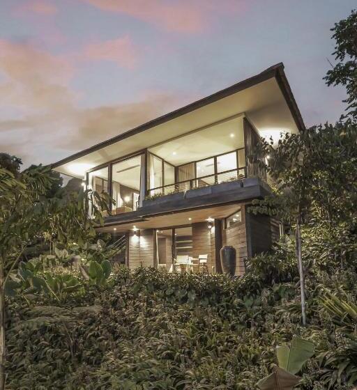 בית מלון כפרי Munduk Cabins