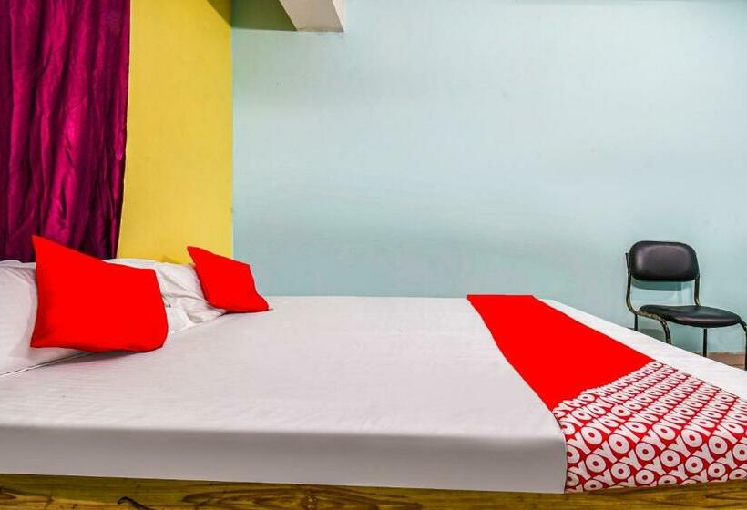 בית מלון כפרי Oyo 84173 Magadh Paradise