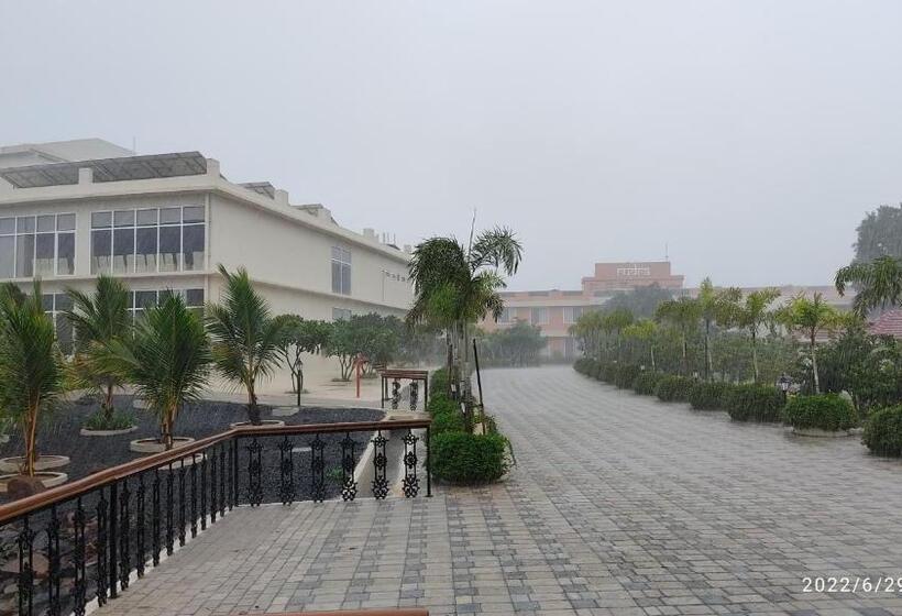 Justa Rudra Resort & Spa