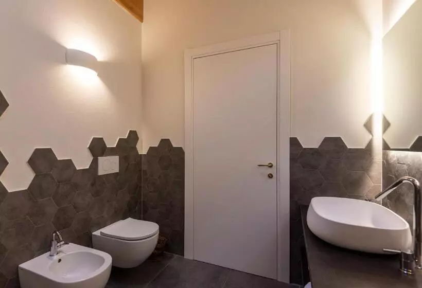 ベッドアンドブレックファースト La Corte Del Governo 565