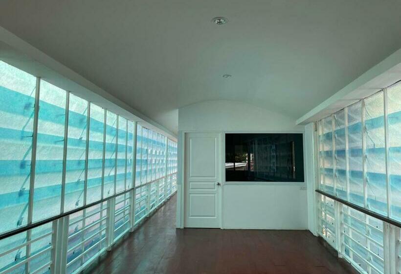 Отель Janchay House