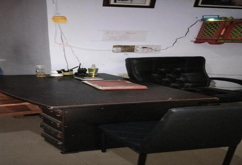 هتل Pop 83911  Staywell