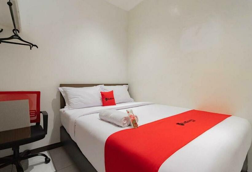 בית מלון כפרי Reddoorz Plus @ Pakuan Residence Tajur