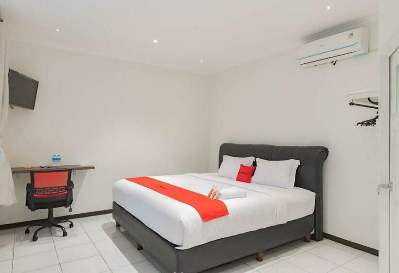 בית מלון כפרי Reddoorz Plus @ Pakuan Residence Tajur