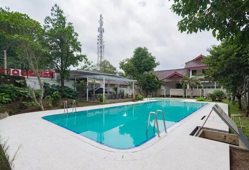 ホテル Reddoorz Plus @ Pakuan Residence Tajur