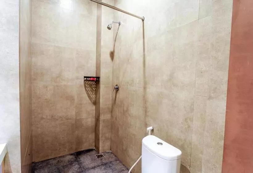 ペンション Lega Legi Town House Seminyak By The Lavana