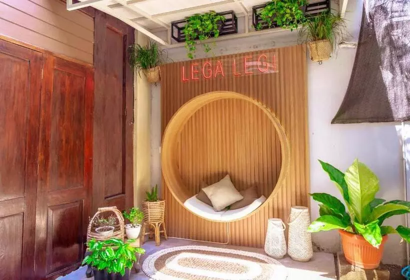 ペンション Lega Legi Town House Seminyak By The Lavana