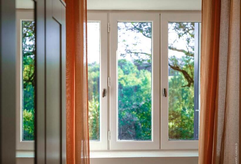 Bed and Breakfast L Antre Des Bastides