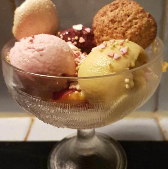 민박 Le Clos Du Cèdre