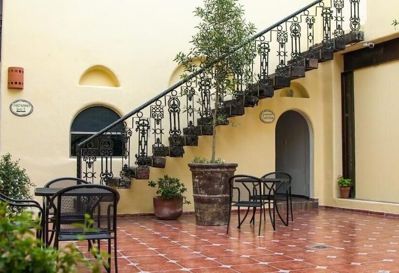 هتل Casa Tequis San Luis Potosi