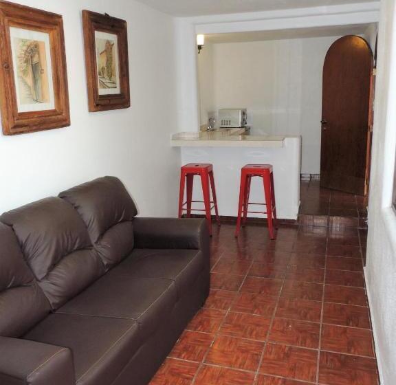 هتل Casa Tequis San Luis Potosi