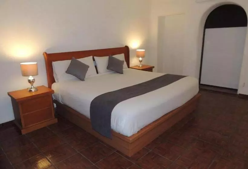 هتل Casa Tequis San Luis Potosi