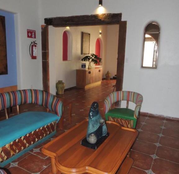 هتل Casa Tequis San Luis Potosi