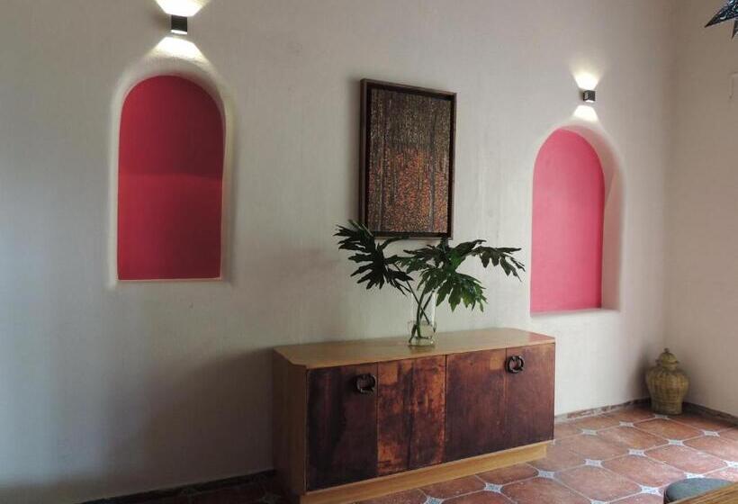 هتل Casa Tequis San Luis Potosi