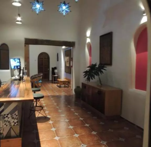 هتل Casa Tequis San Luis Potosi