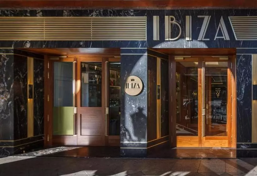 هتل Ibizas