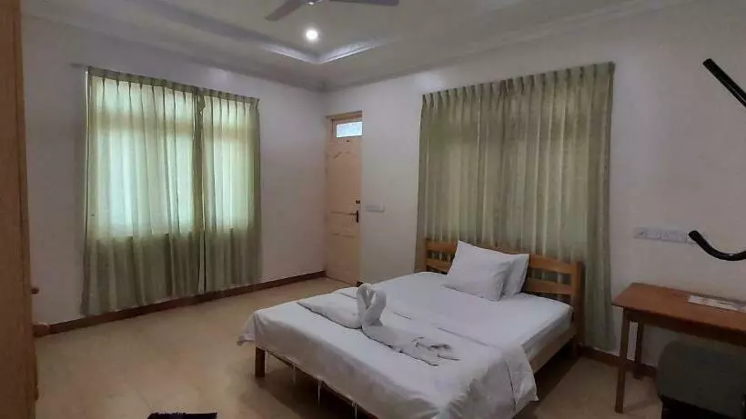 هتل Kuri Himandhoo Inn