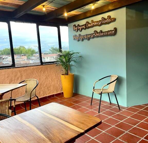 Hotel Neblina Calima