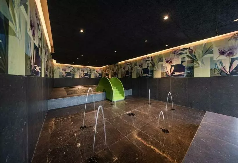 Hotelli Santre Dolomythic Home