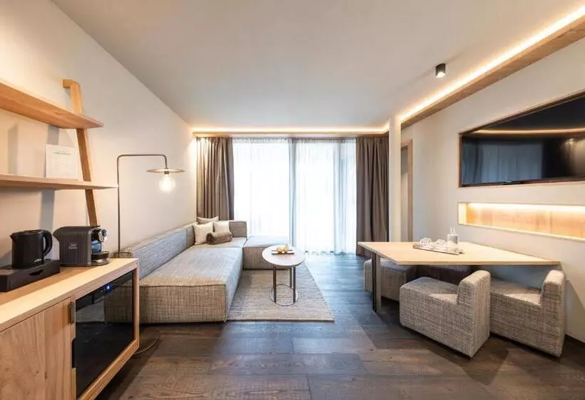 Hotelli Santre Dolomythic Home