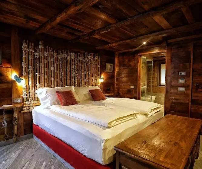 Majatalo Café Quinson Relais De Charme