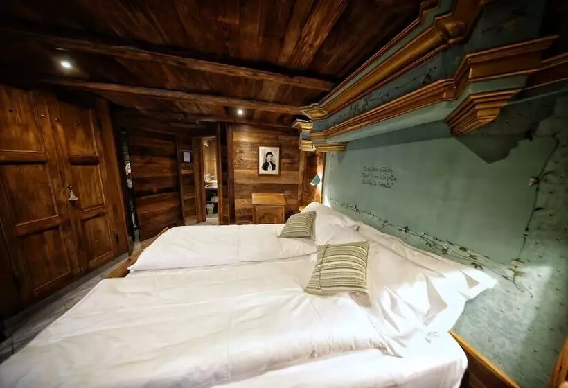 Majatalo Café Quinson Relais De Charme