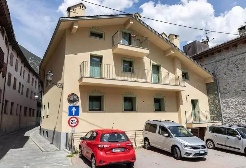 Majatalo Café Quinson Relais De Charme