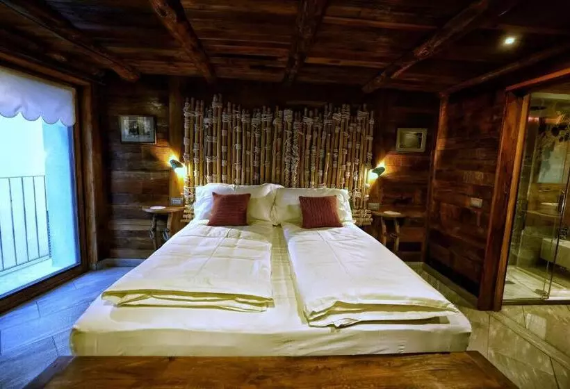 Majatalo Café Quinson Relais De Charme