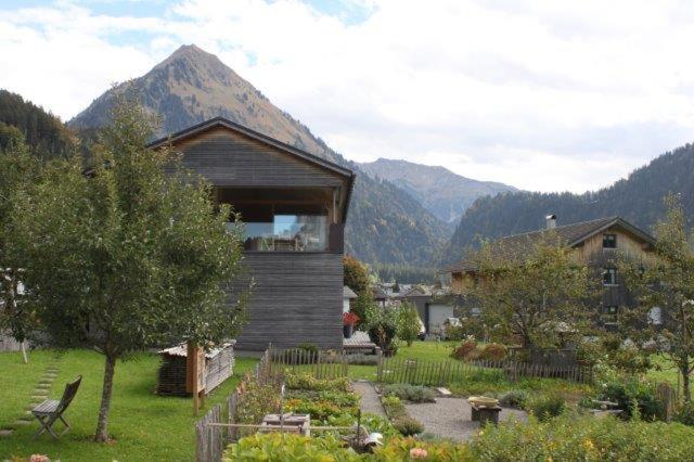 تختخواب و صبحانه Pension Zita