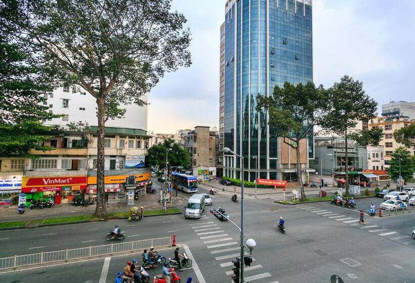 هتل Saigoncucu Near Bui Vien Town