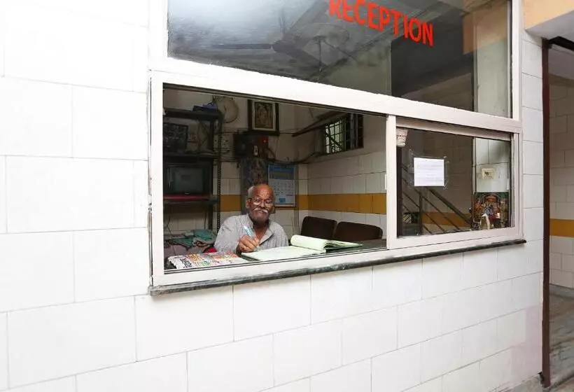 Spot On Hotel Anand Bhawan