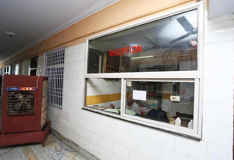 Spot On Hotel Anand Bhawan