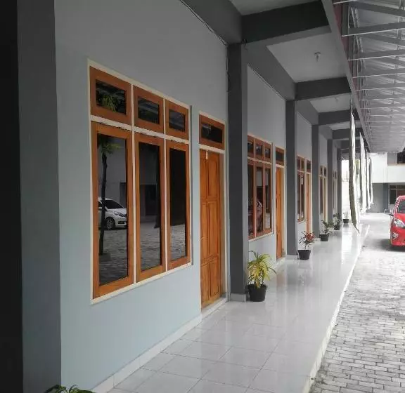 Hotelli Pondok Wisata Dan Restoran Elim