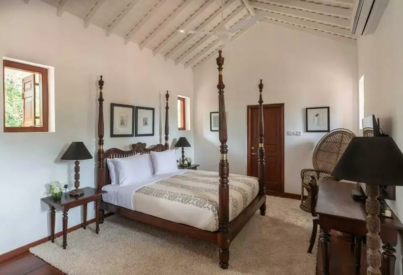 Nyne Hotels   Leela Walauwwa, Induruwa