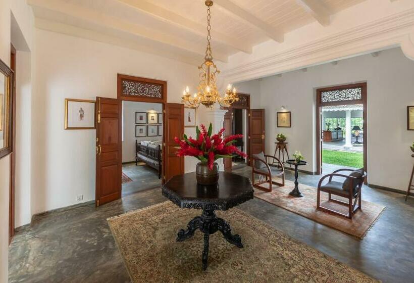 Nyne Hotels   Leela Walauwwa, Induruwa