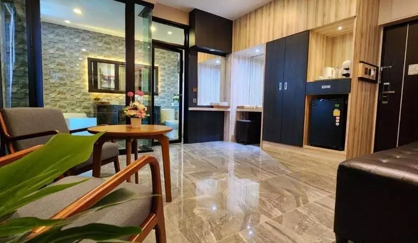 ホテル The Room Boutique