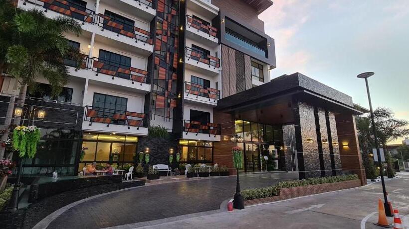 בית מלון כפרי The Room Boutique