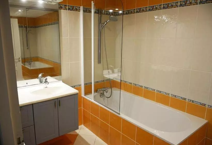 Majatalo L Oiseau Bleu