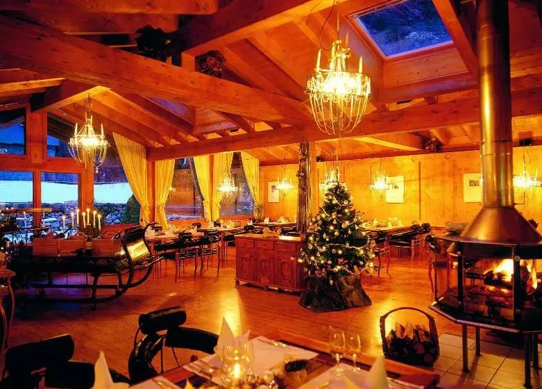 Loftsuite Hotel Saas