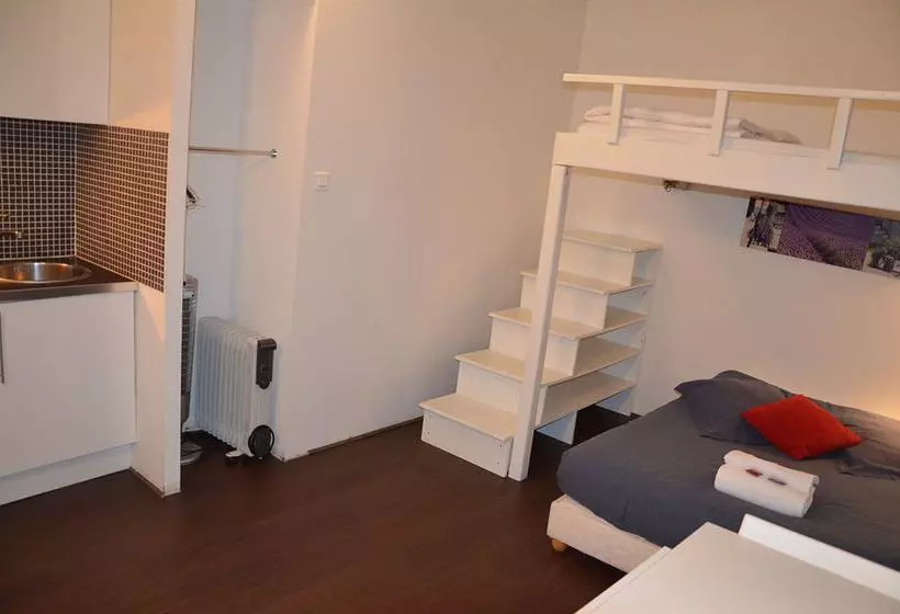 Appart'hôtel Studios Phenicio Porte de Versailles