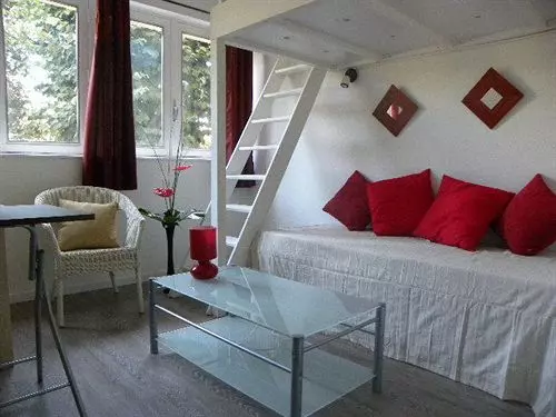 Appart'hôtel Studios Phenicio Porte de Versailles